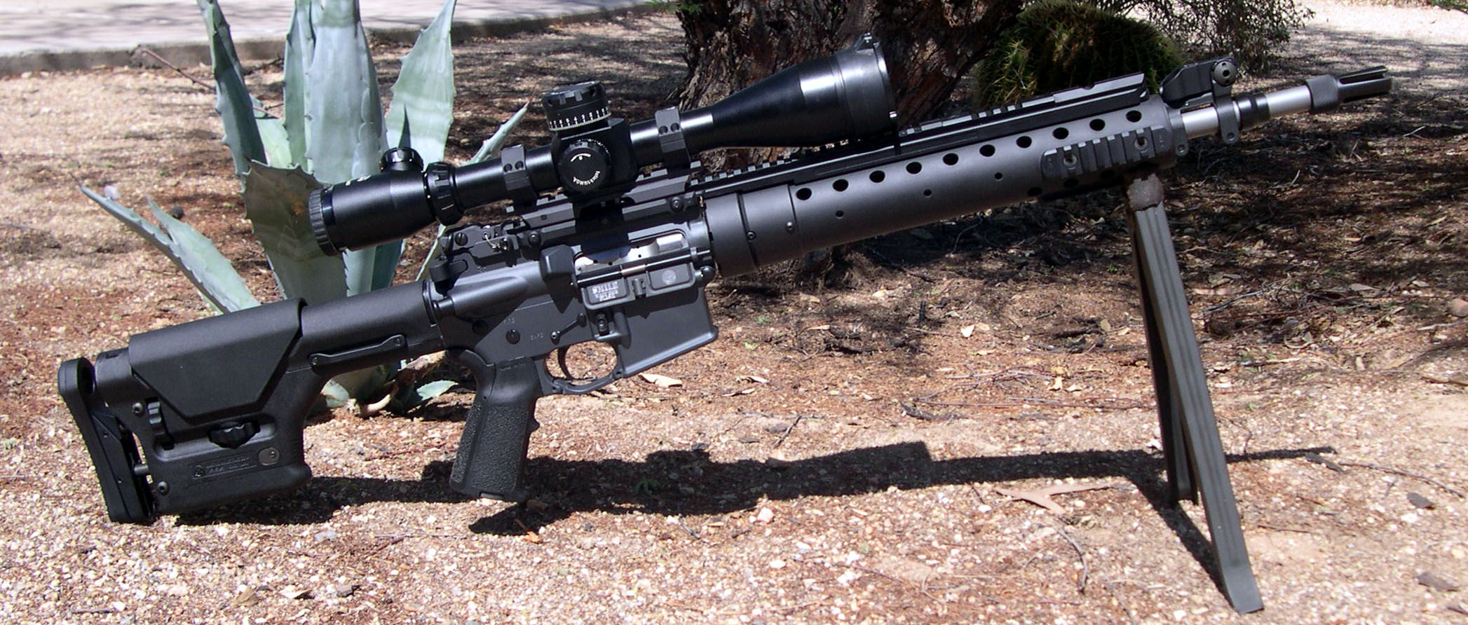 Noveske AR-15 SPR 01.jpg